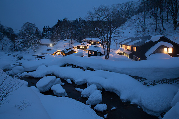 温泉酒店的设计要素如何影响客人的健康与放松体验？