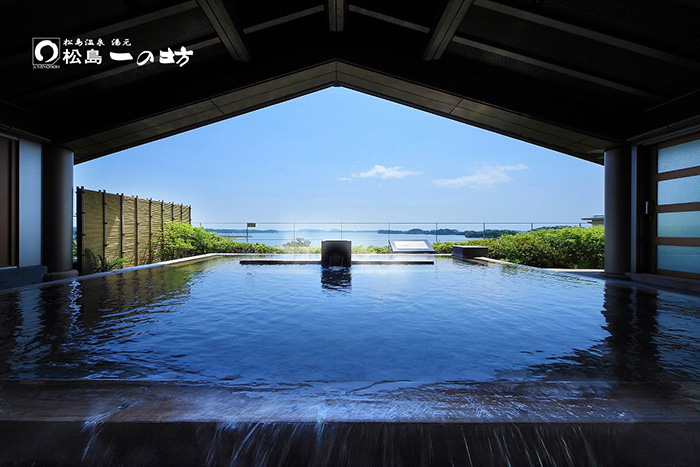 在吸引游客方面，文化传统的运用对温泉度假酒店的重要性