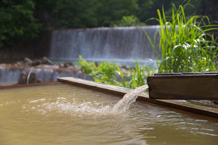 温泉酒店设计怎样让户外泡池更私密？