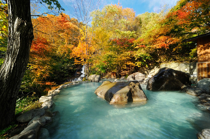 怎样温泉酒店设计的露台更具休闲感？