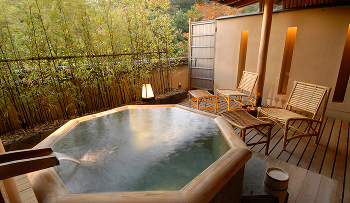 温泉酒店设计中，如何巧妙利用自然景观？